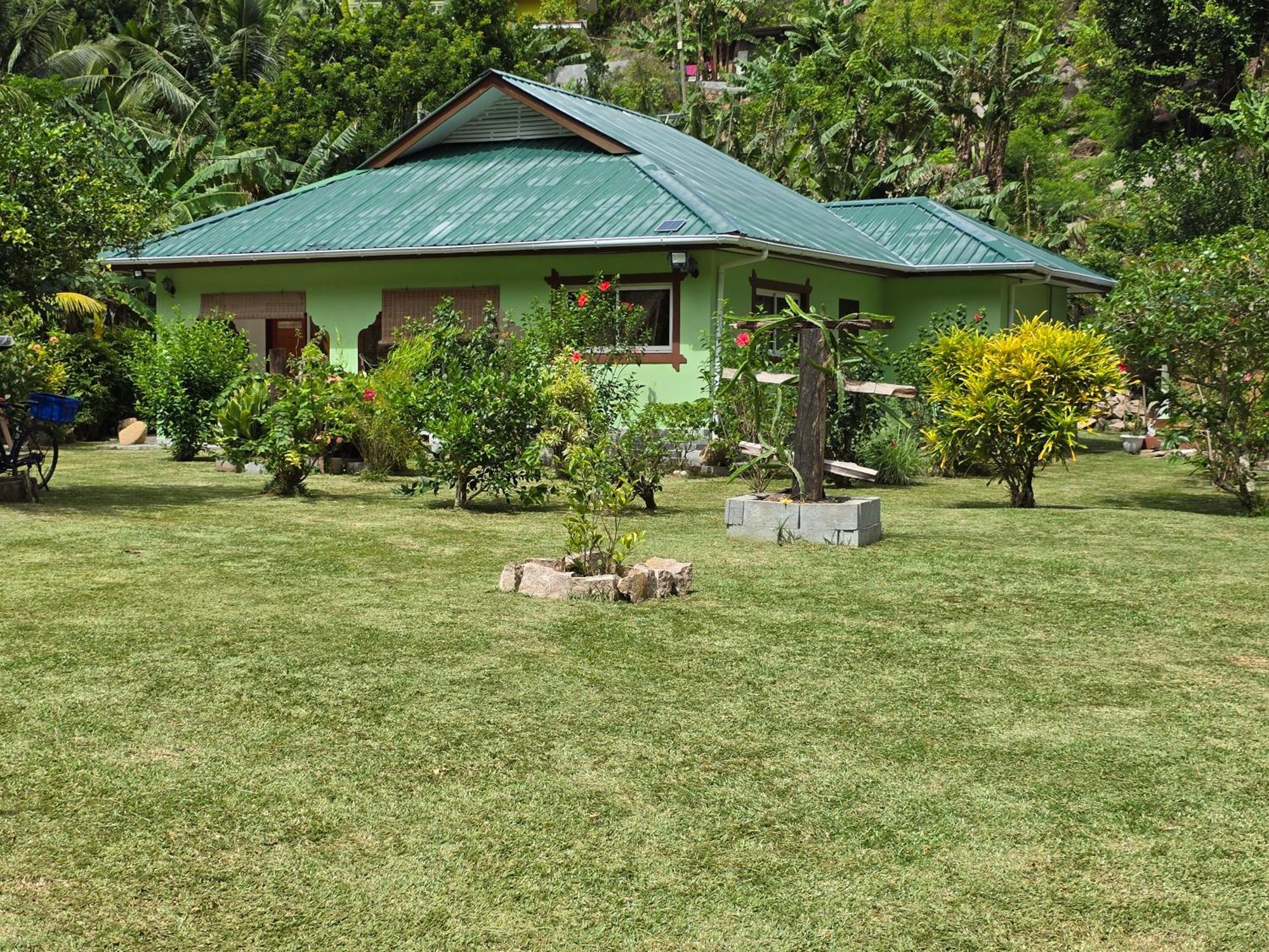 Dan Zoranz Self Catering Guest House Isola di Isola di La Digue Esterno foto